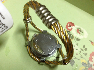 厂家直销金银双色钢丝手镯表 品质与时尚的完美结合